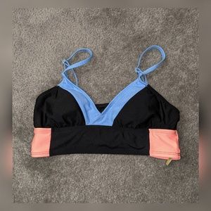 {NWOT} Gianni Bini bikini top